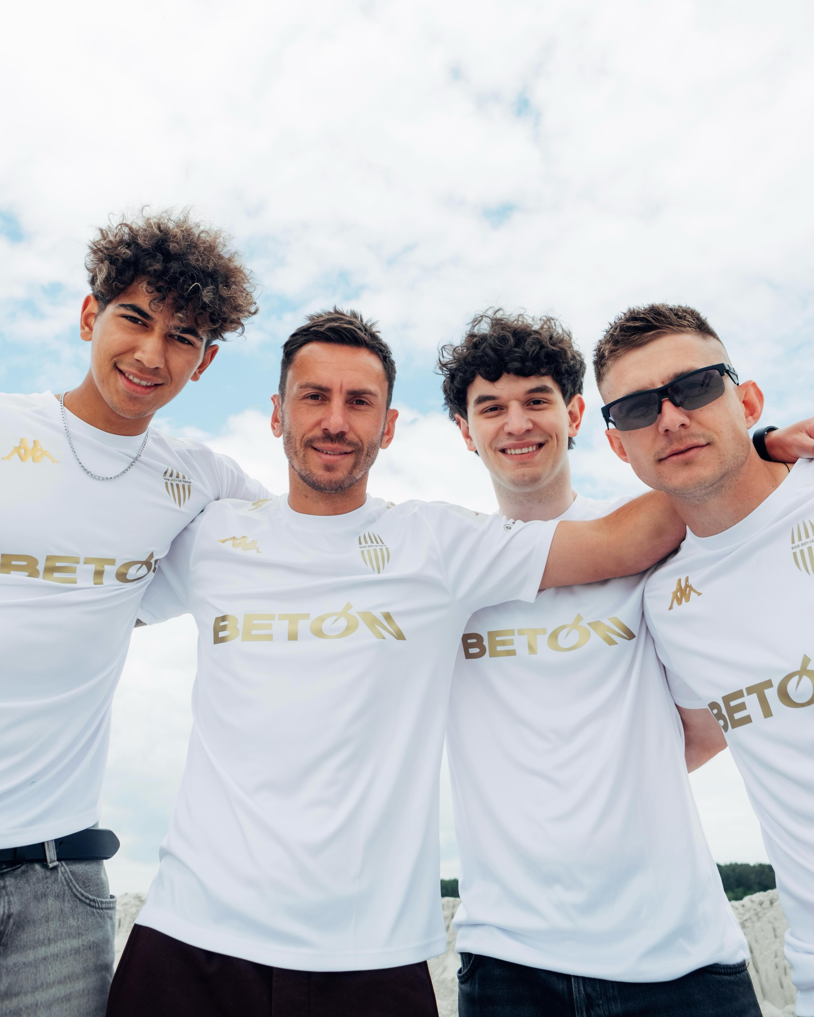 Презентація футбольної форми RUH MEDIA TEAM — 6